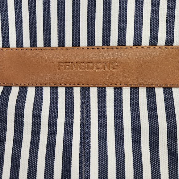 Toiletries / Makeup Travel Case - Picture 3 of 8